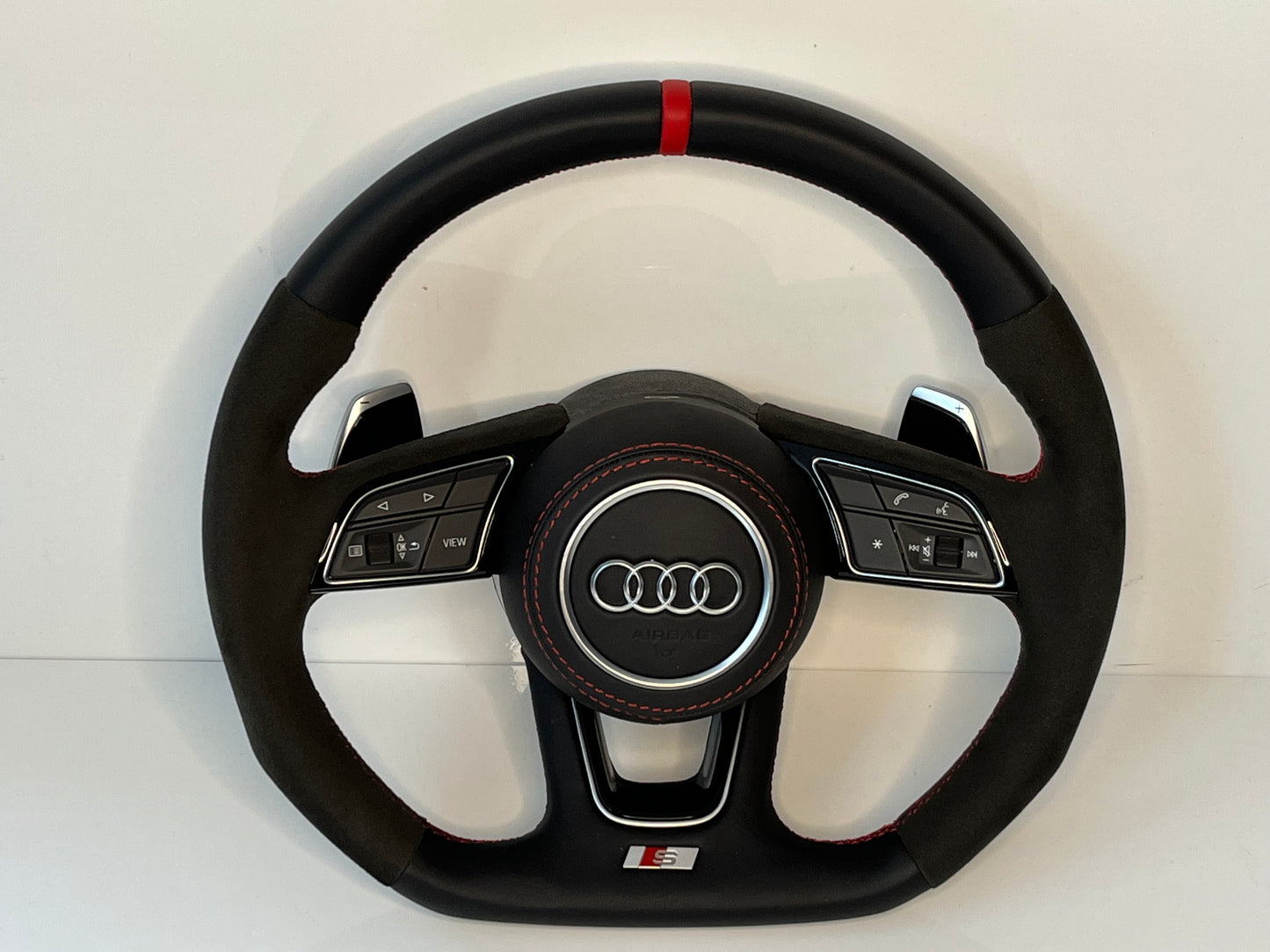 Audi A3 8V - A4 A5 B9 - Alcantara or Leather Steering Wheel