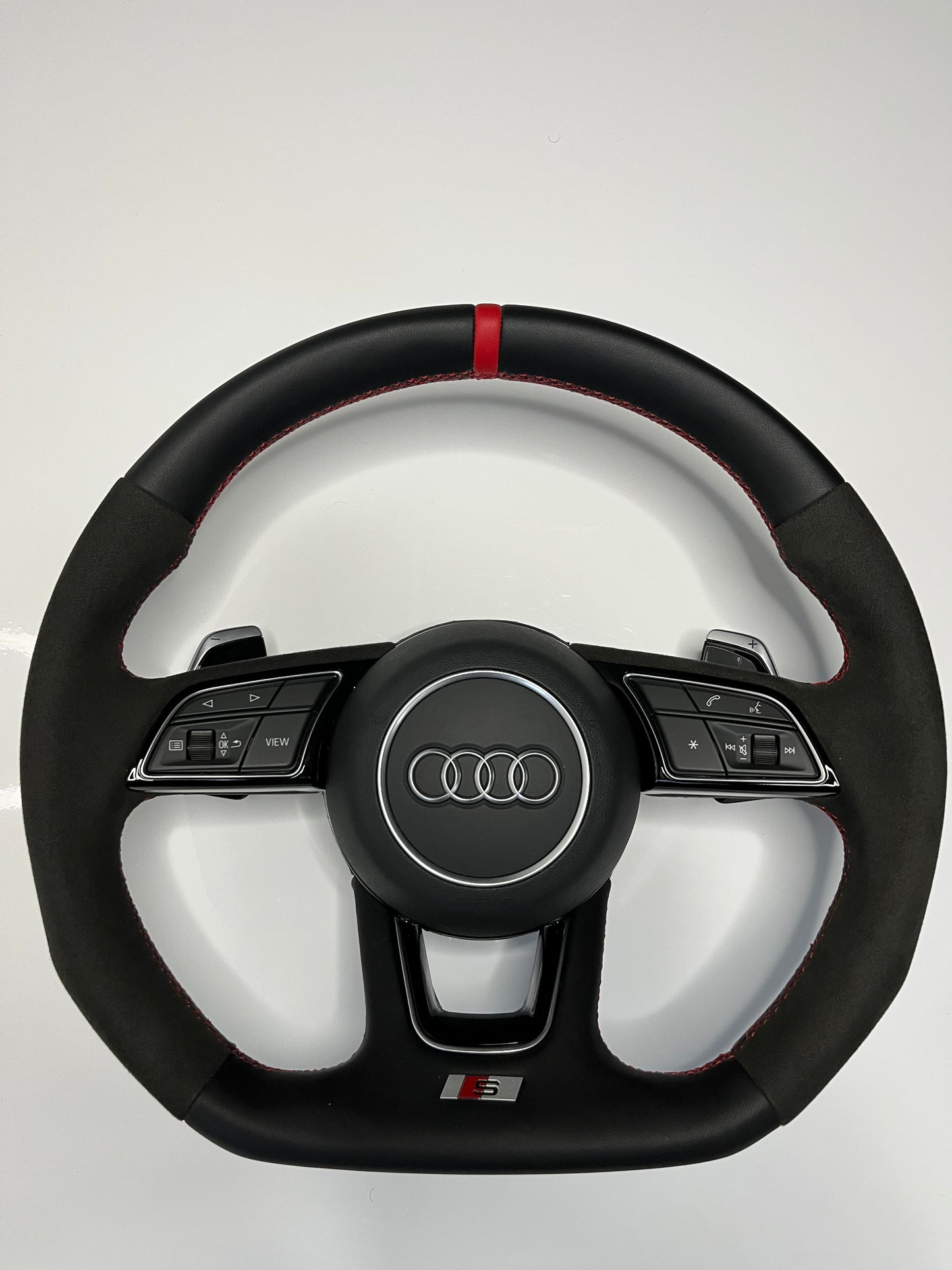Audi A3 8V - A4 A5 B9 - Alcantara or Leather Steering Wheel
